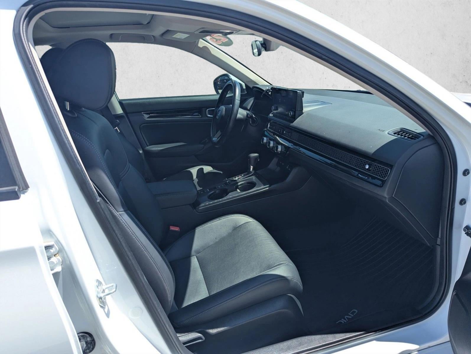 2023 Honda Civic Hatchback EX-L w/o BSI