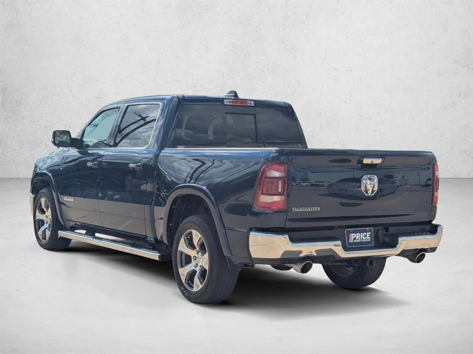 2022 RAM 1500 Laramie Crew Cab 4x2 5'7" Box