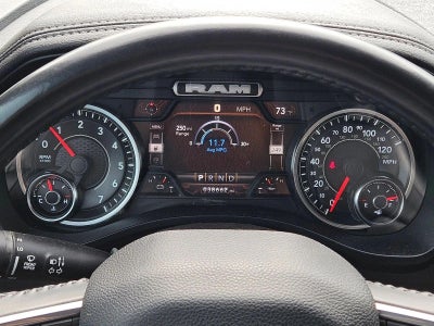 2023 RAM 1500 Laramie Crew Cab 4x2 5'7" Box