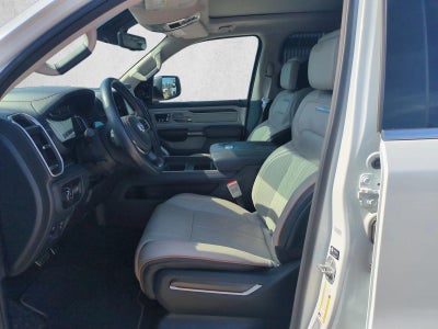 2025 RAM 1500 Tungsten Crew Cab 4x4 5'7" Box