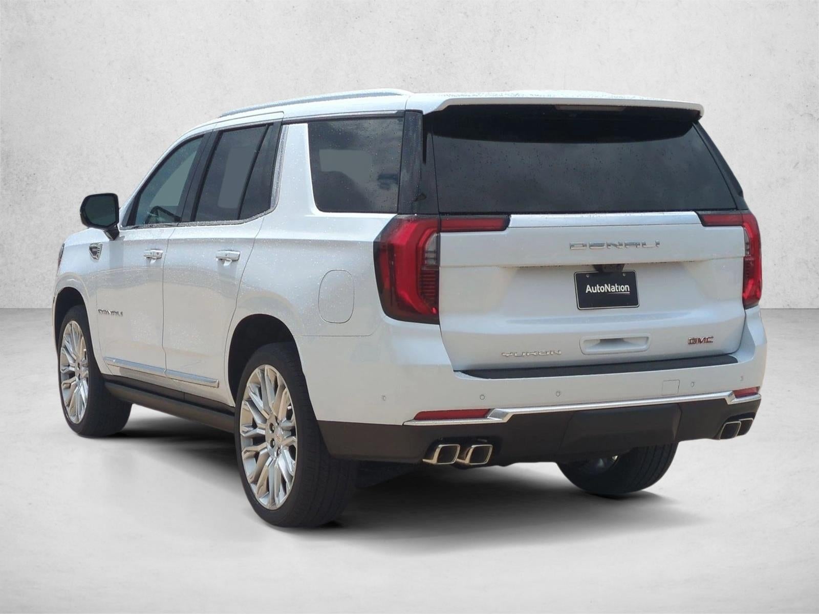 2026 GMC Yukon Denali - Photo 9