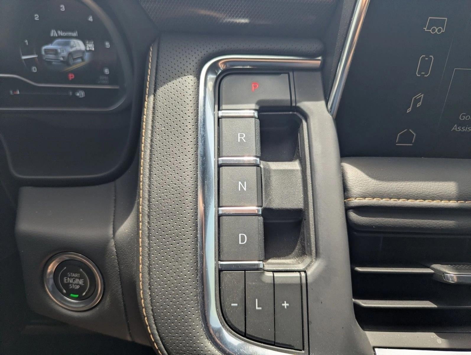 2023 GMC Yukon XL AT4