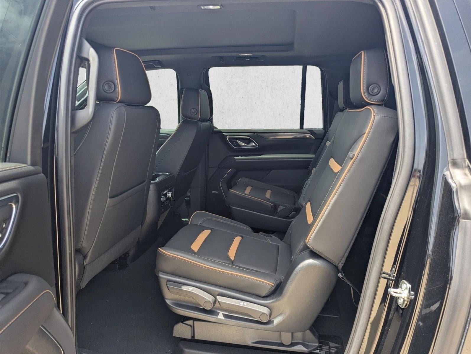 2023 GMC Yukon XL AT4