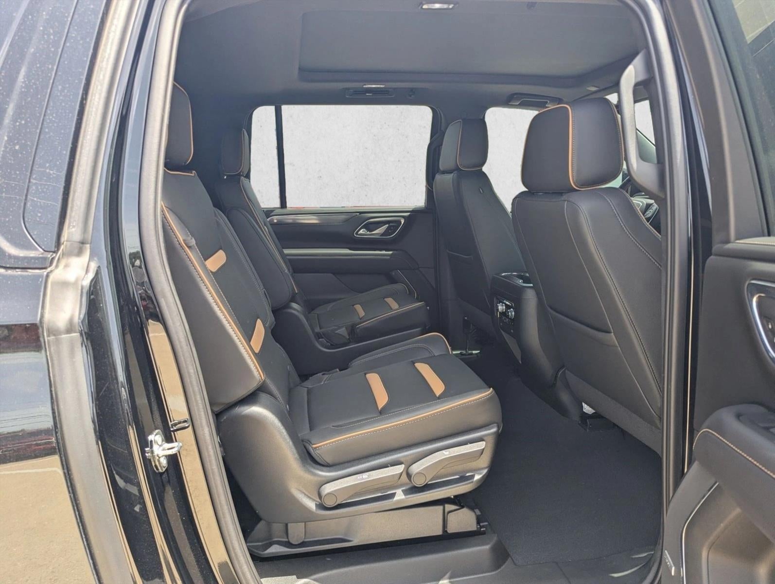 2023 GMC Yukon XL AT4