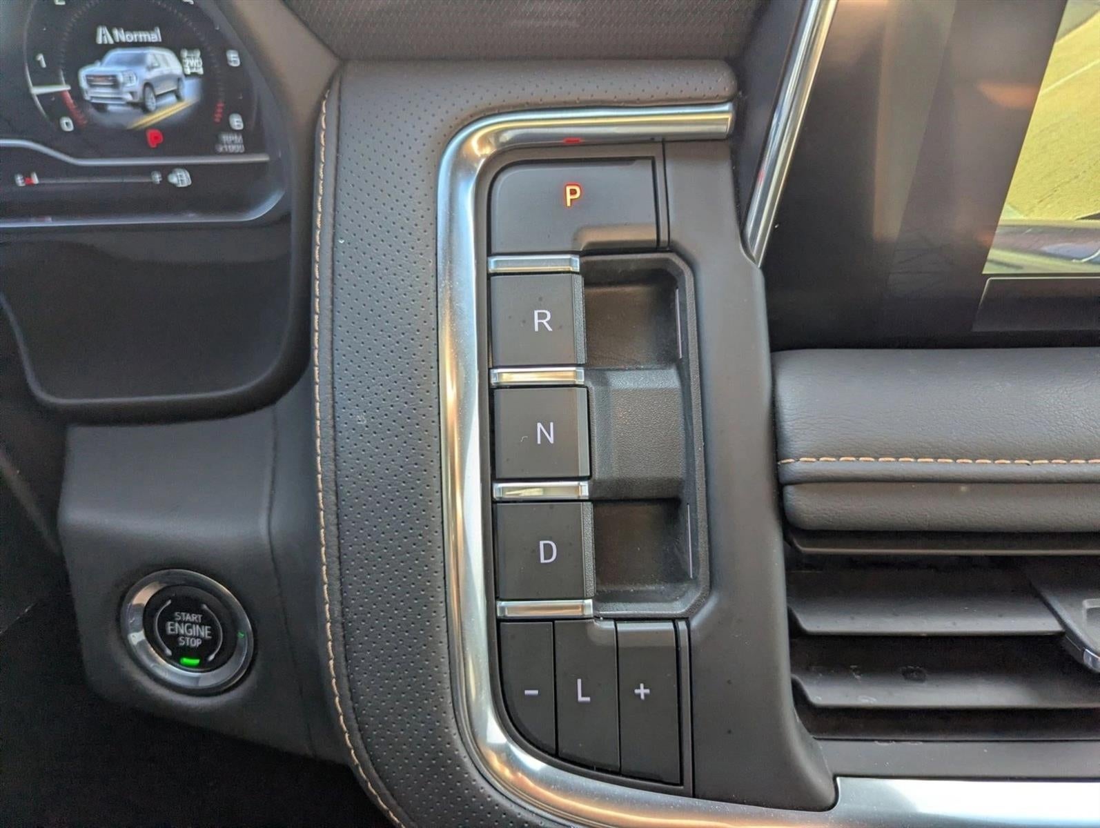 2023 GMC Yukon XL AT4