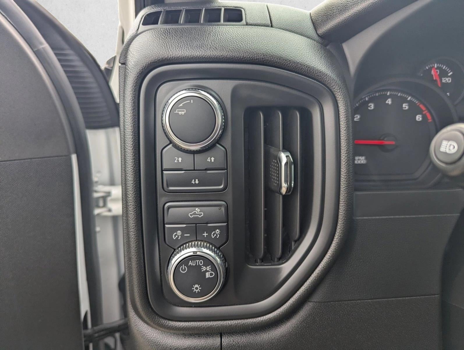 2024 GMC Sierra 2500 HD Pro