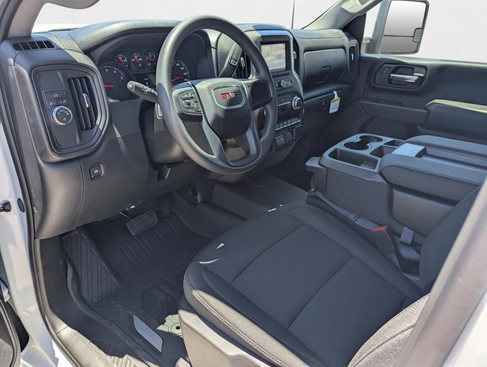 2025 GMC Sierra 2500 HD Pro