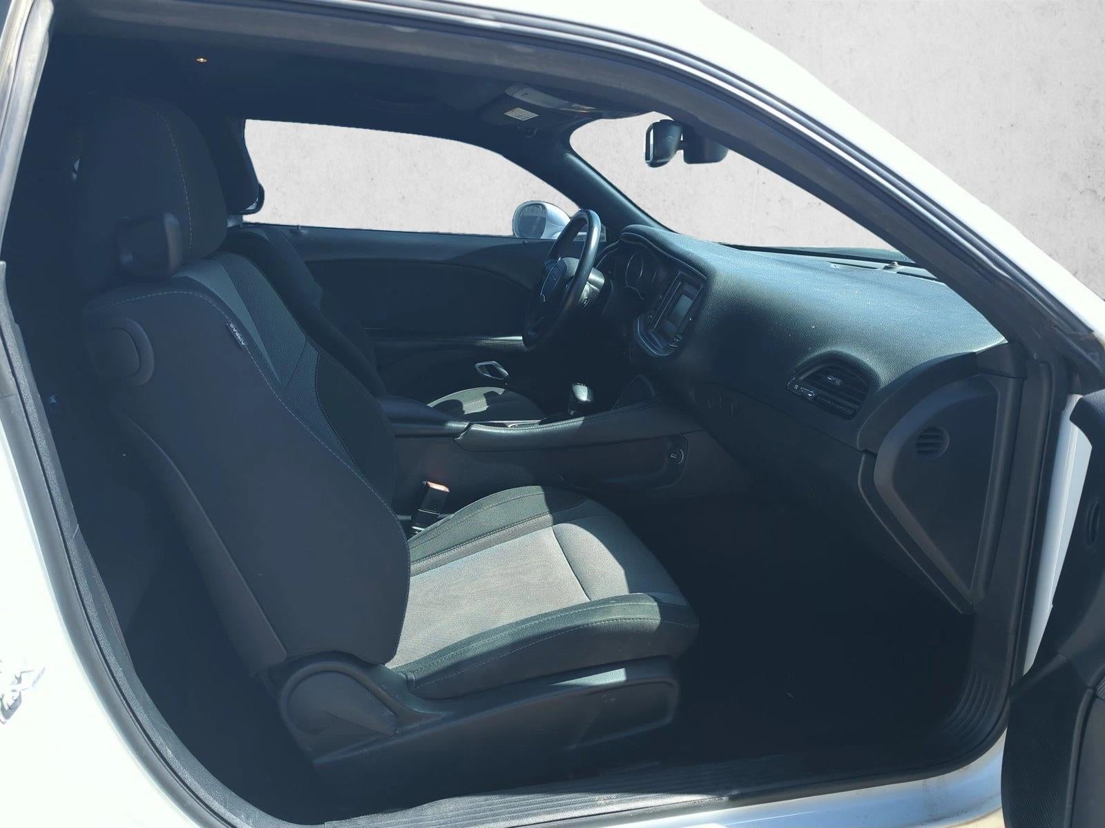 2016 Dodge Challenger SXT