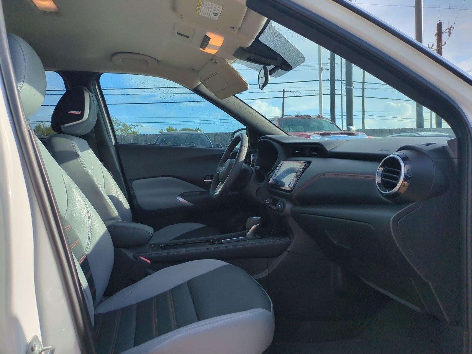 2023 Nissan Kicks SR