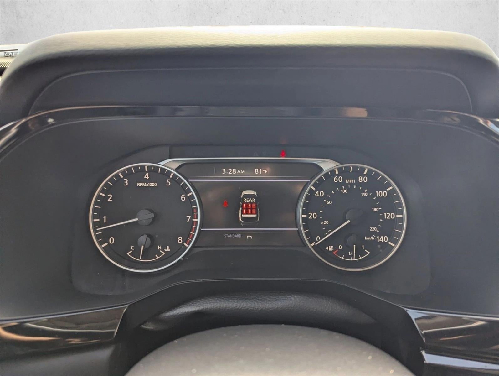 2025 Nissan Pathfinder SV