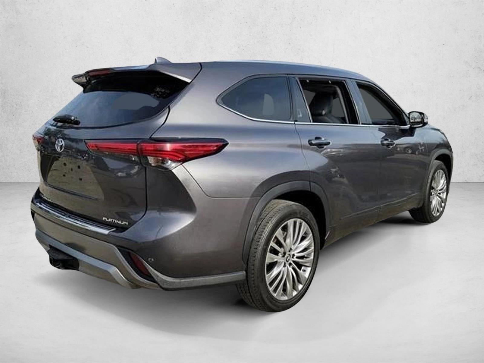 2022 Toyota Highlander Platinum