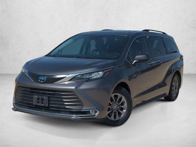 2021 Toyota Sienna XLE