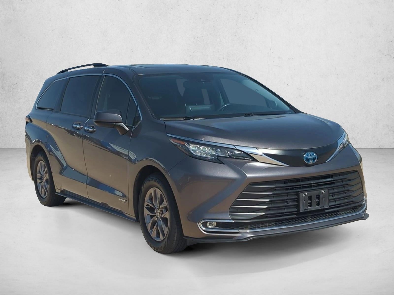 2021 Toyota Sienna XLE