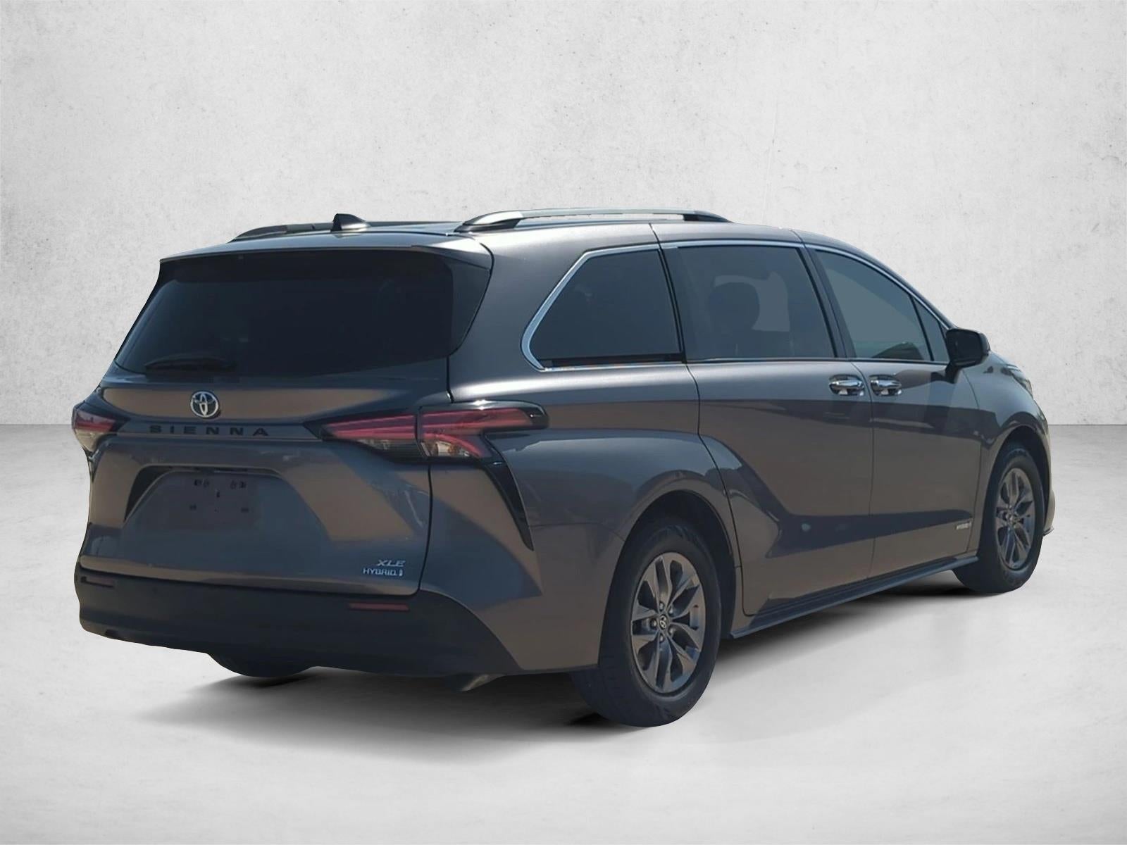 2021 Toyota Sienna XLE