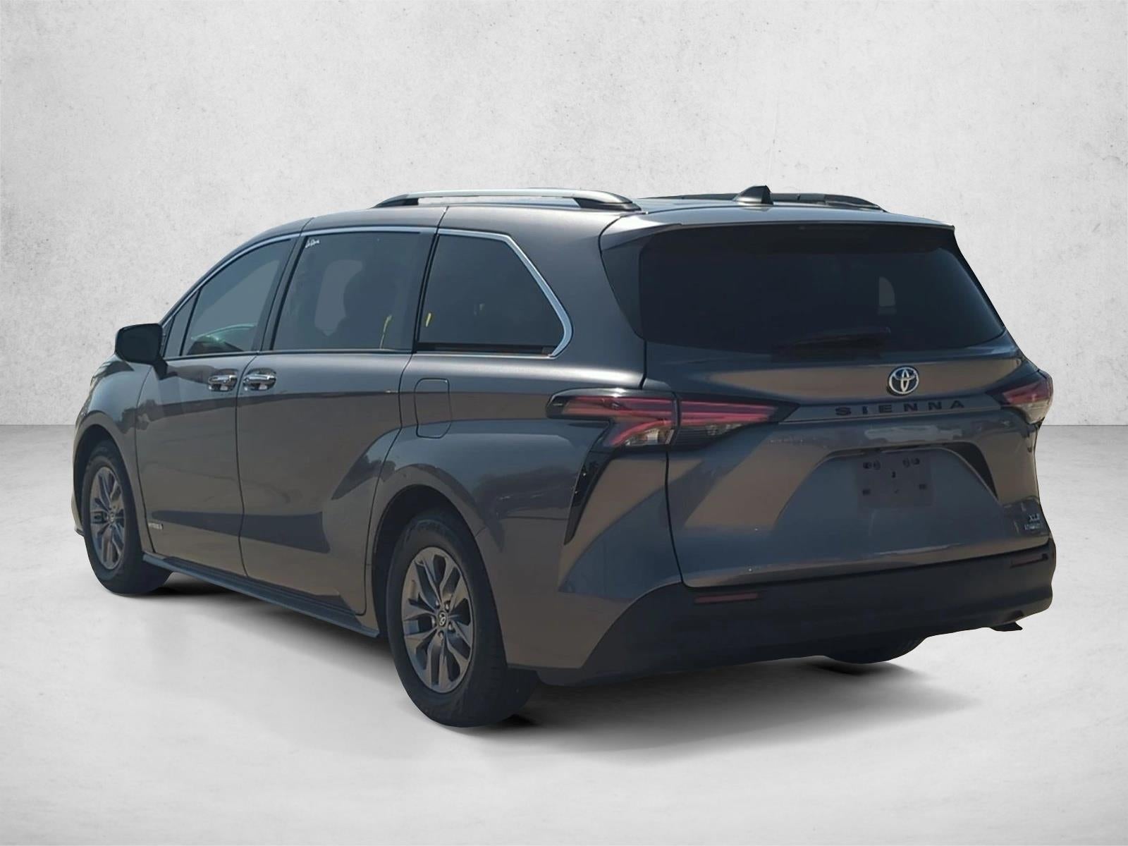 2021 Toyota Sienna XLE