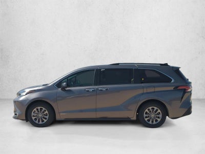 2021 Toyota Sienna XLE