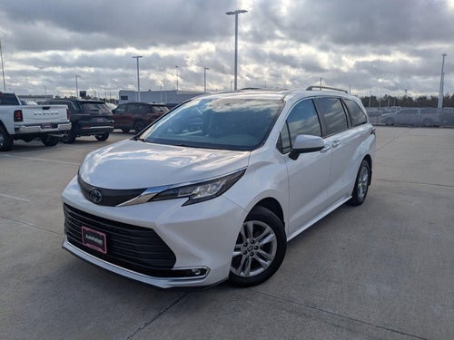 2023 Toyota Sienna XLE