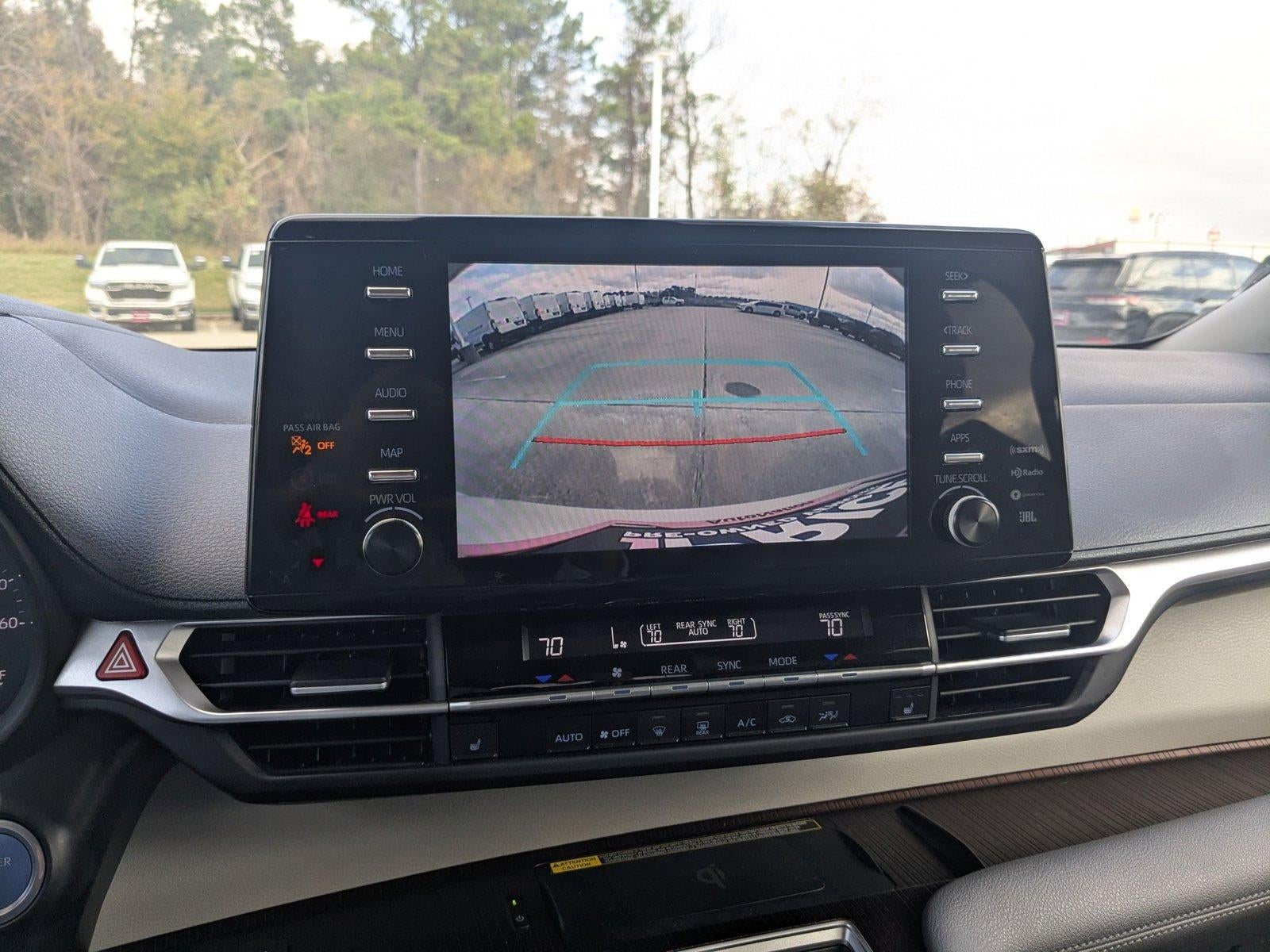 2023 Toyota Sienna XLE