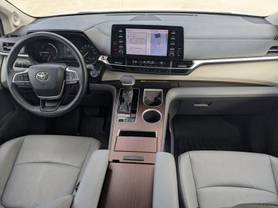 2023 Toyota Sienna XLE