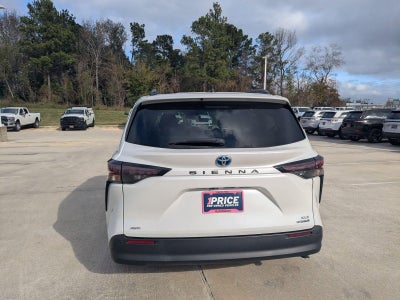 2023 Toyota Sienna XLE