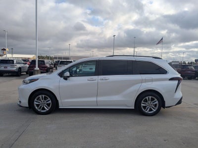 2023 Toyota Sienna XLE
