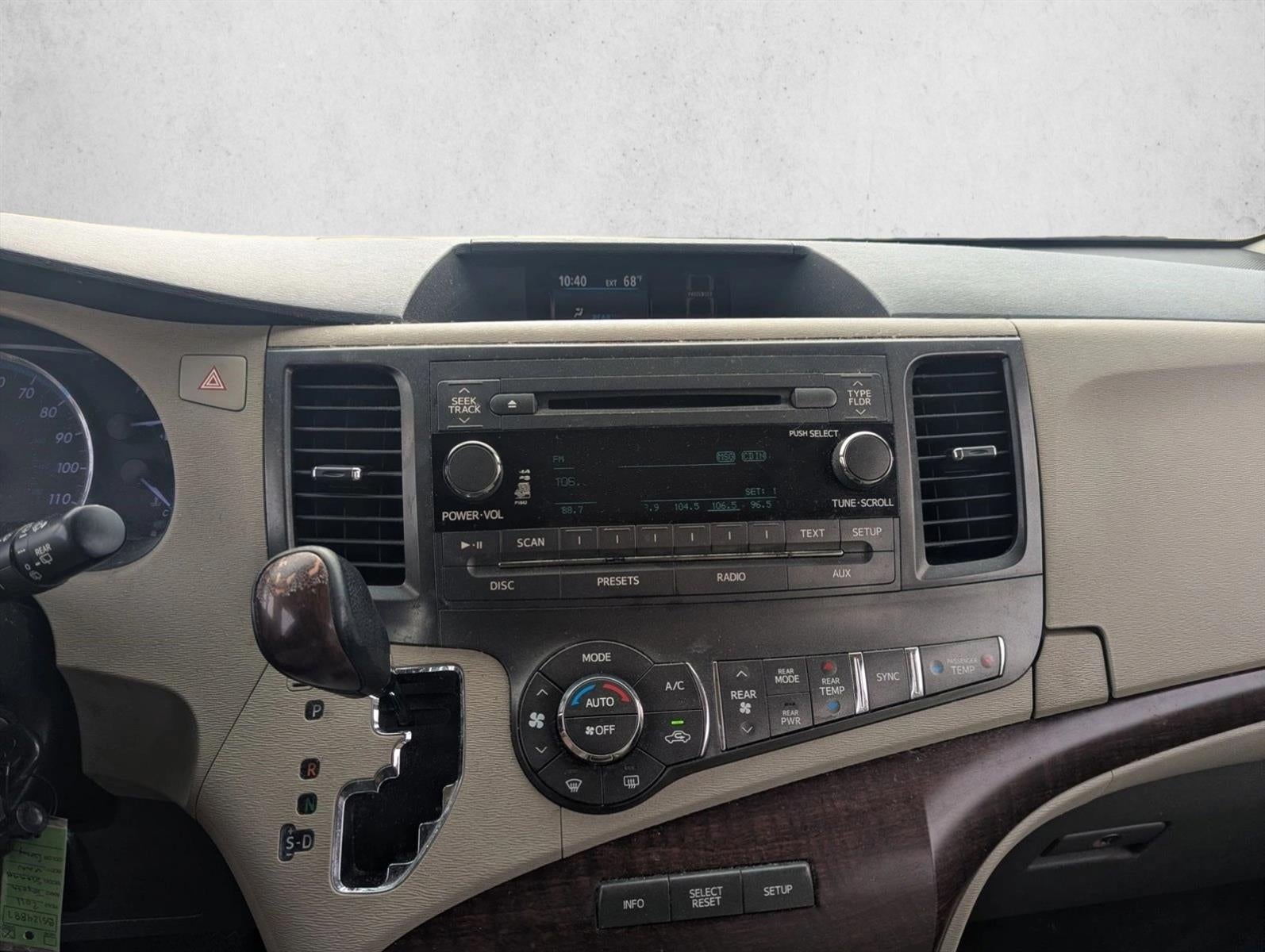 2011 Toyota Sienna XLE AAS