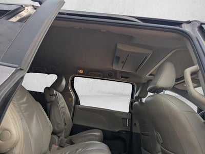 2011 Toyota Sienna XLE AAS