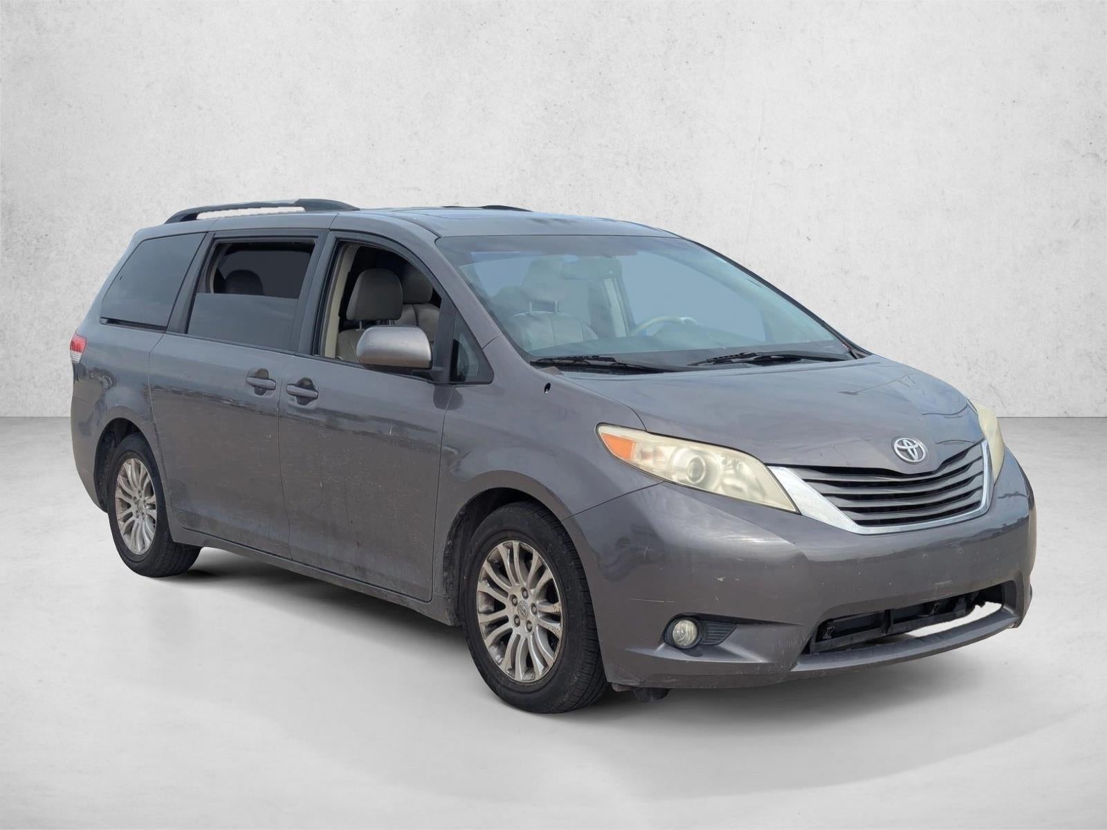 2011 Toyota Sienna XLE AAS