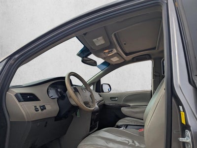 2011 Toyota Sienna XLE AAS
