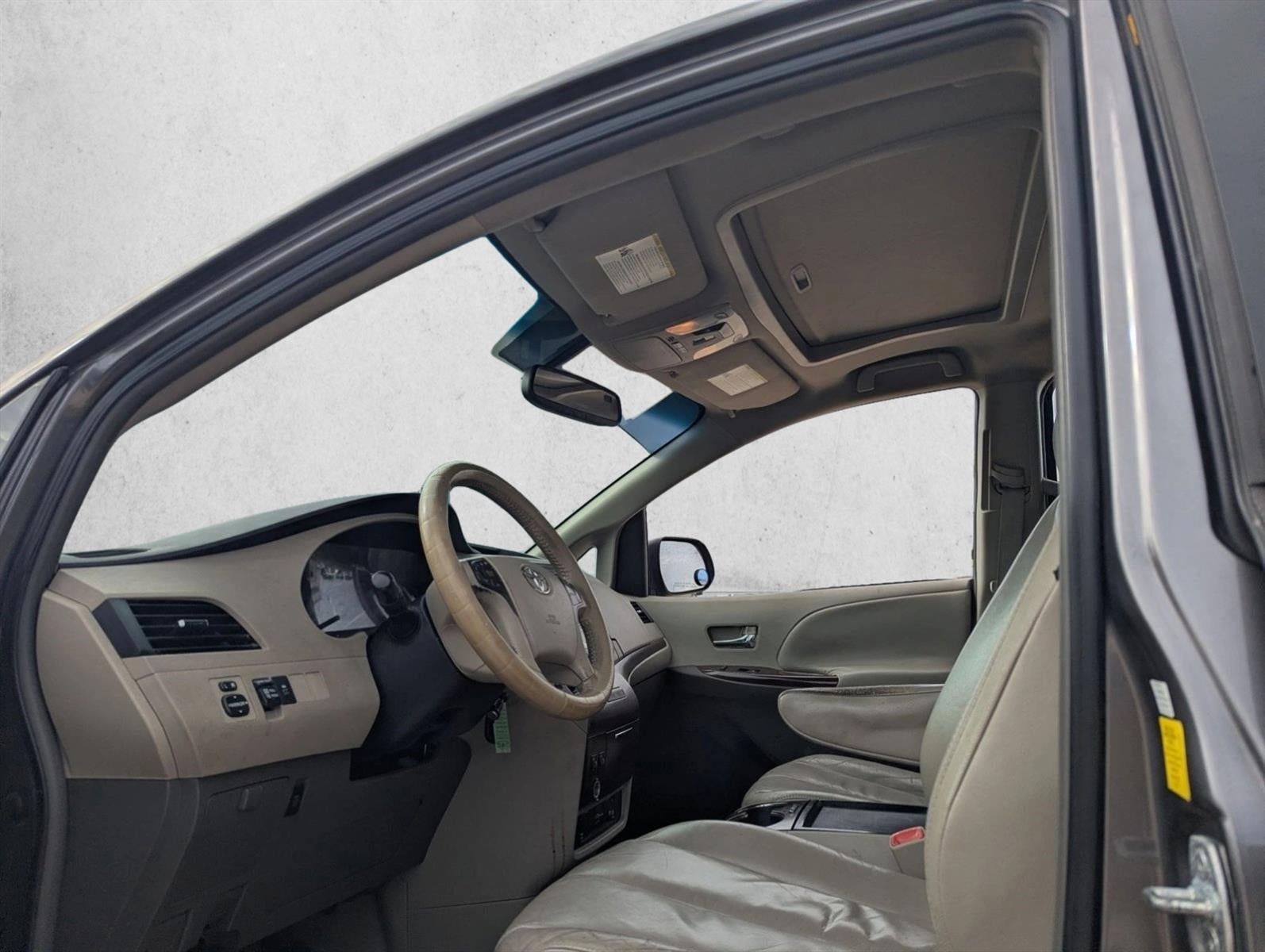 2011 Toyota Sienna XLE AAS