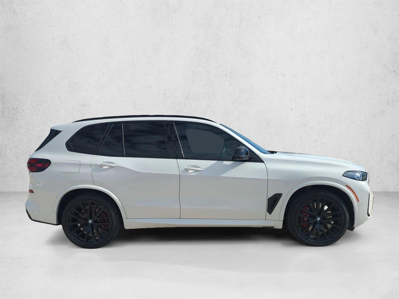 2025 BMW X5 M60i
