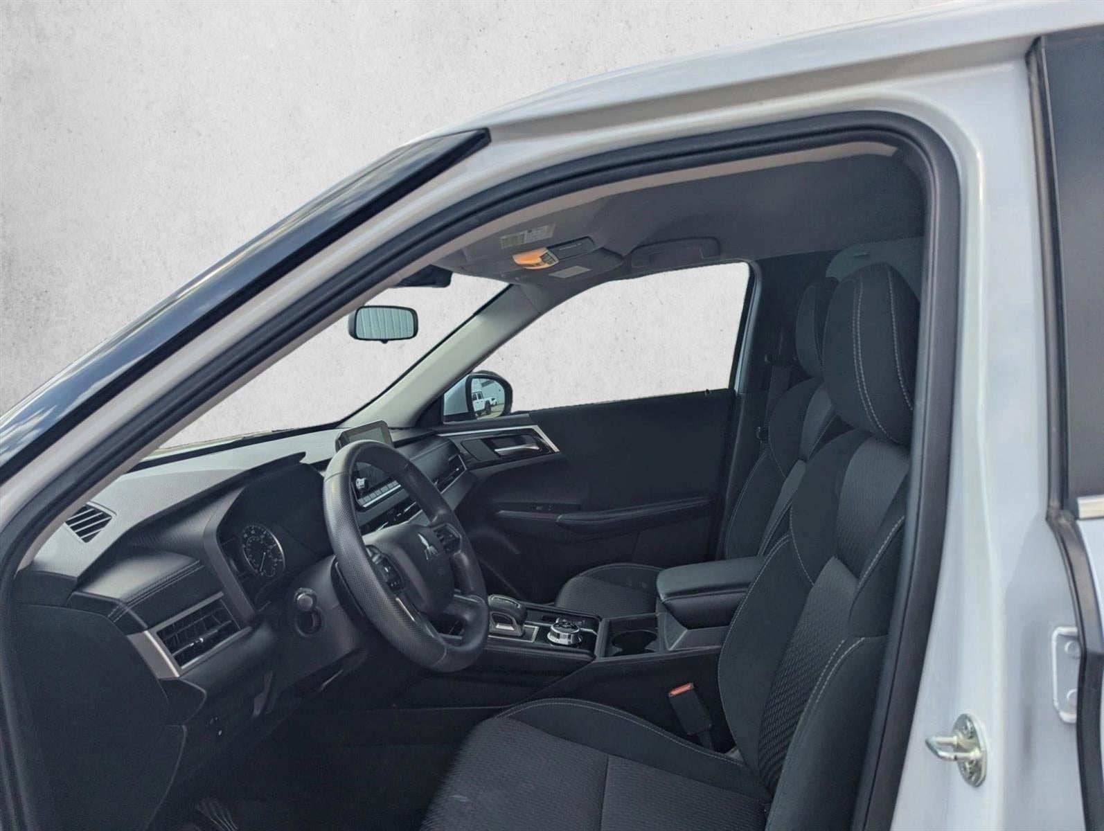 2022 Mitsubishi Outlander ES 2.5 2WD