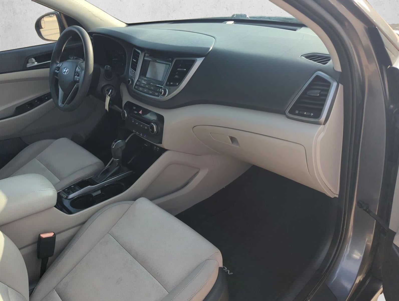 2016 Hyundai Tucson SE