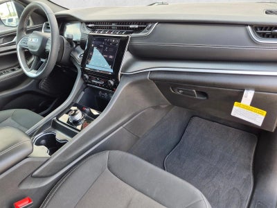 2024 Jeep Grand Cherokee L Laredo 4x4