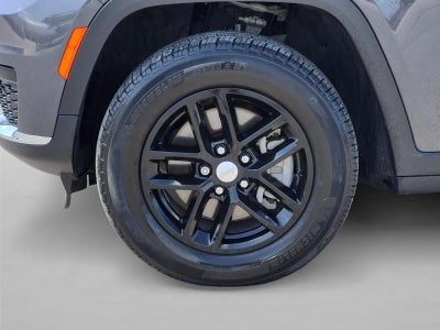2024 Jeep Grand Cherokee L Laredo 4x4