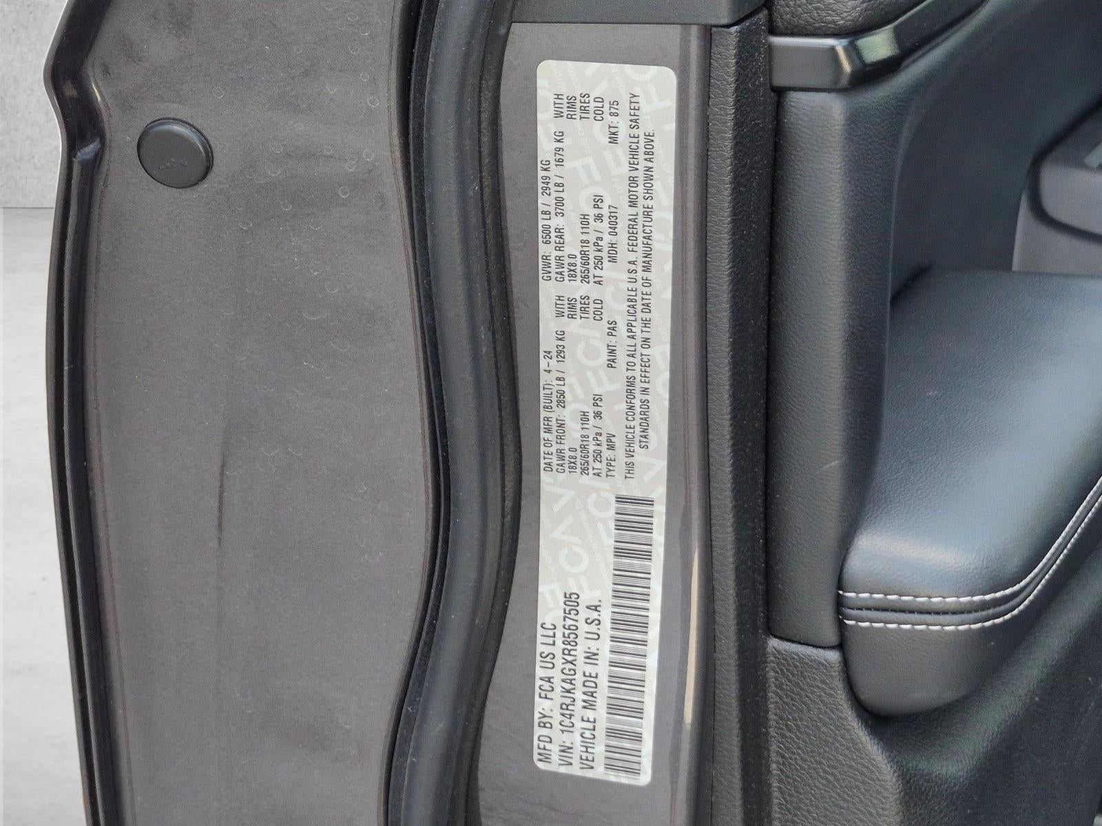 2024 Jeep Grand Cherokee L Laredo 4x4