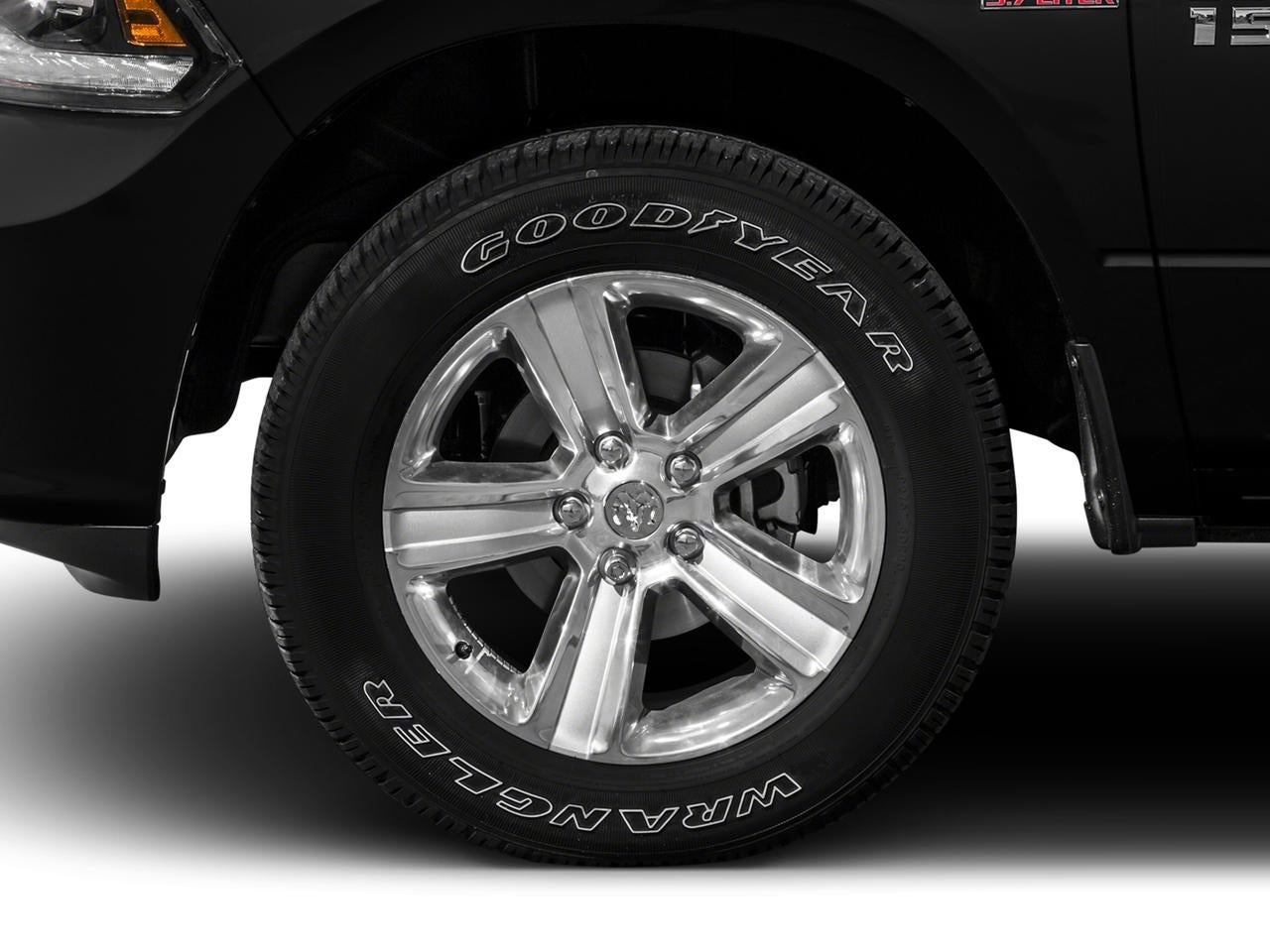 2016 RAM 1500 2WD Crew Cab 5.7 Ft Box Sport