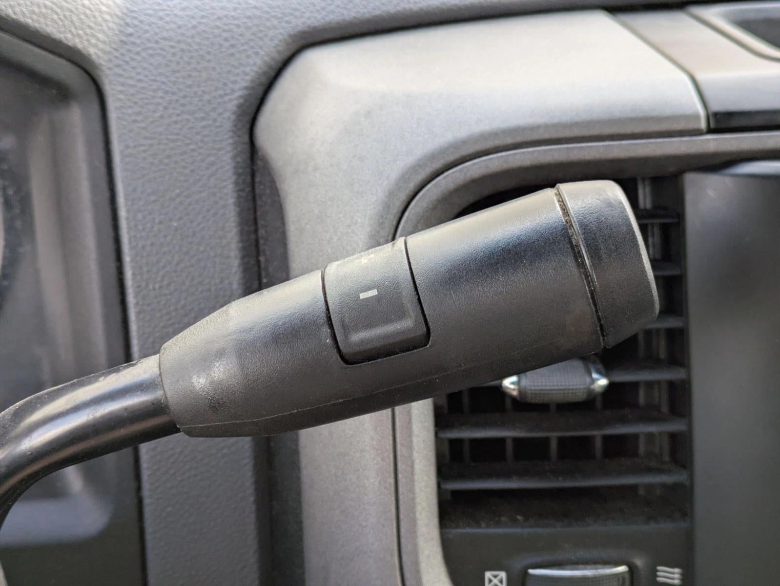 2015 RAM 1500 4WD Quad Cab 6.4 Ft Box Express