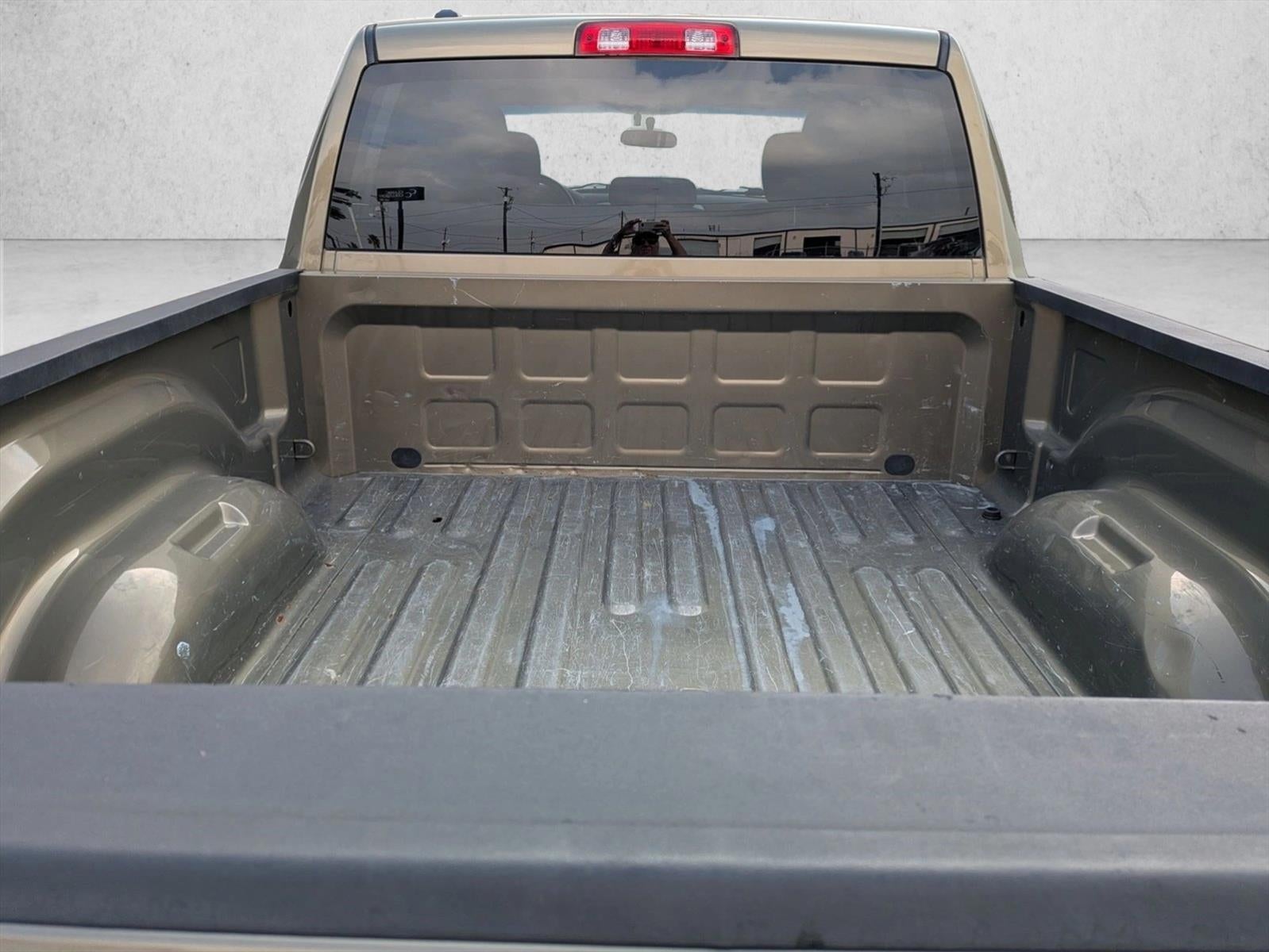 2015 RAM 1500 4WD Quad Cab 6.4 Ft Box Express