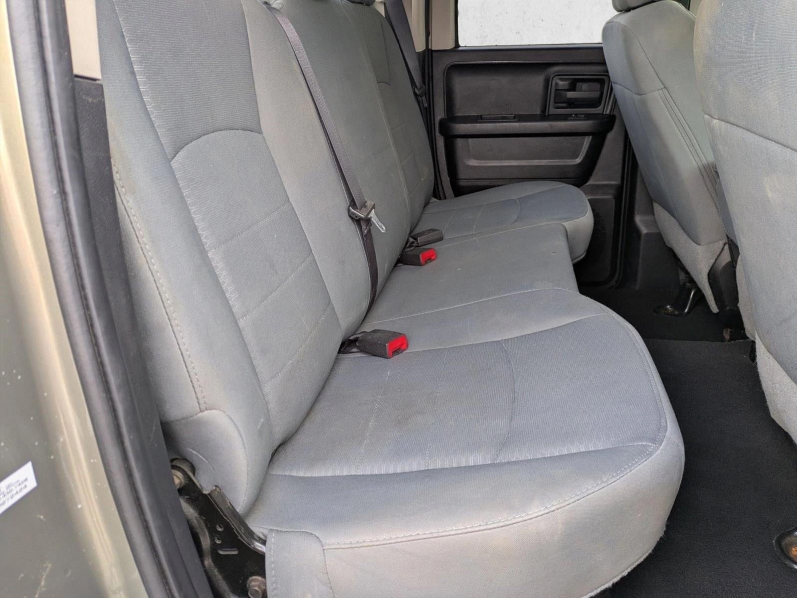 2015 RAM 1500 4WD Quad Cab 6.4 Ft Box Express