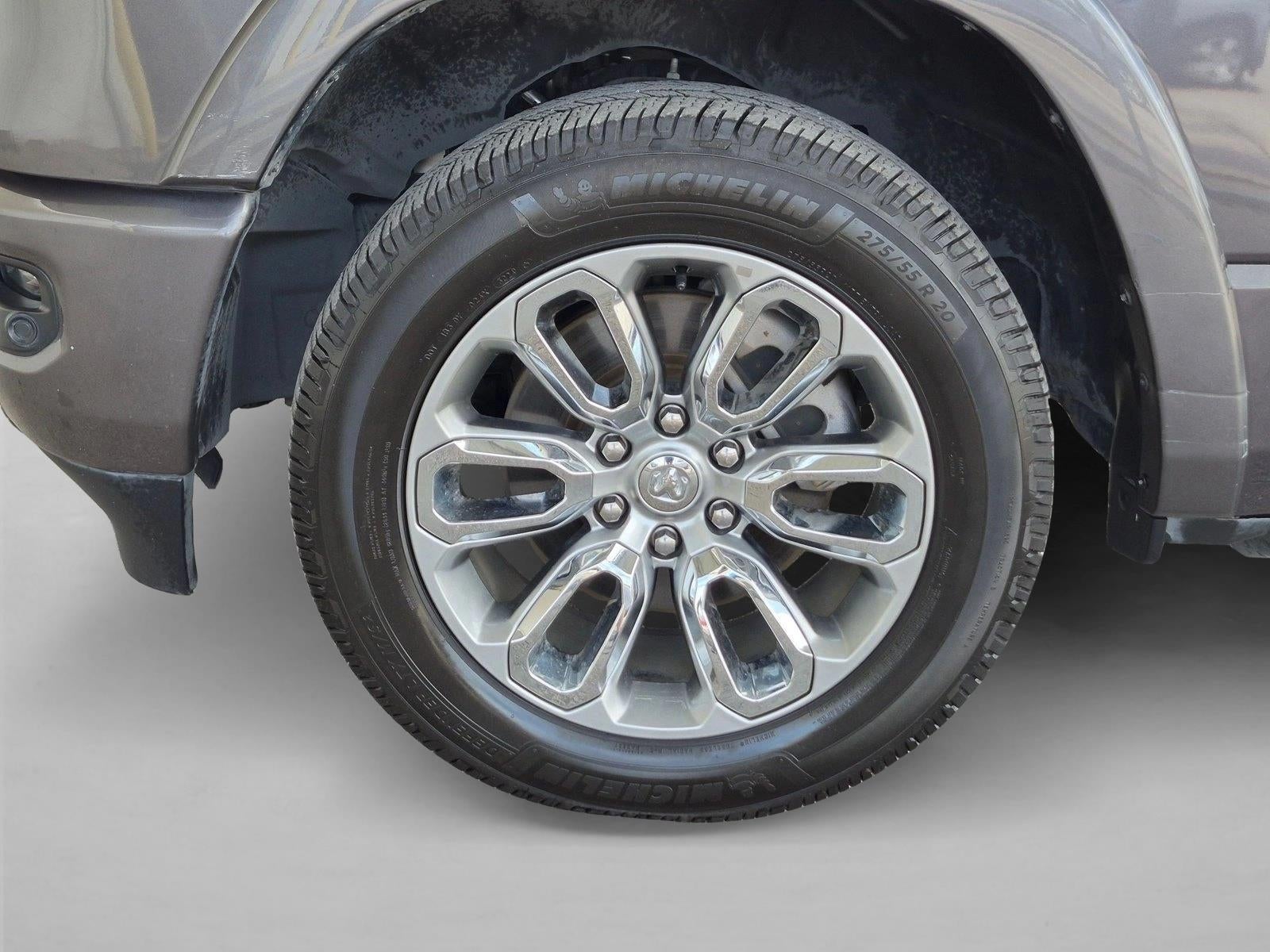 2022 RAM 1500 Laramie 4x2 Crew Cab 5'7" Box