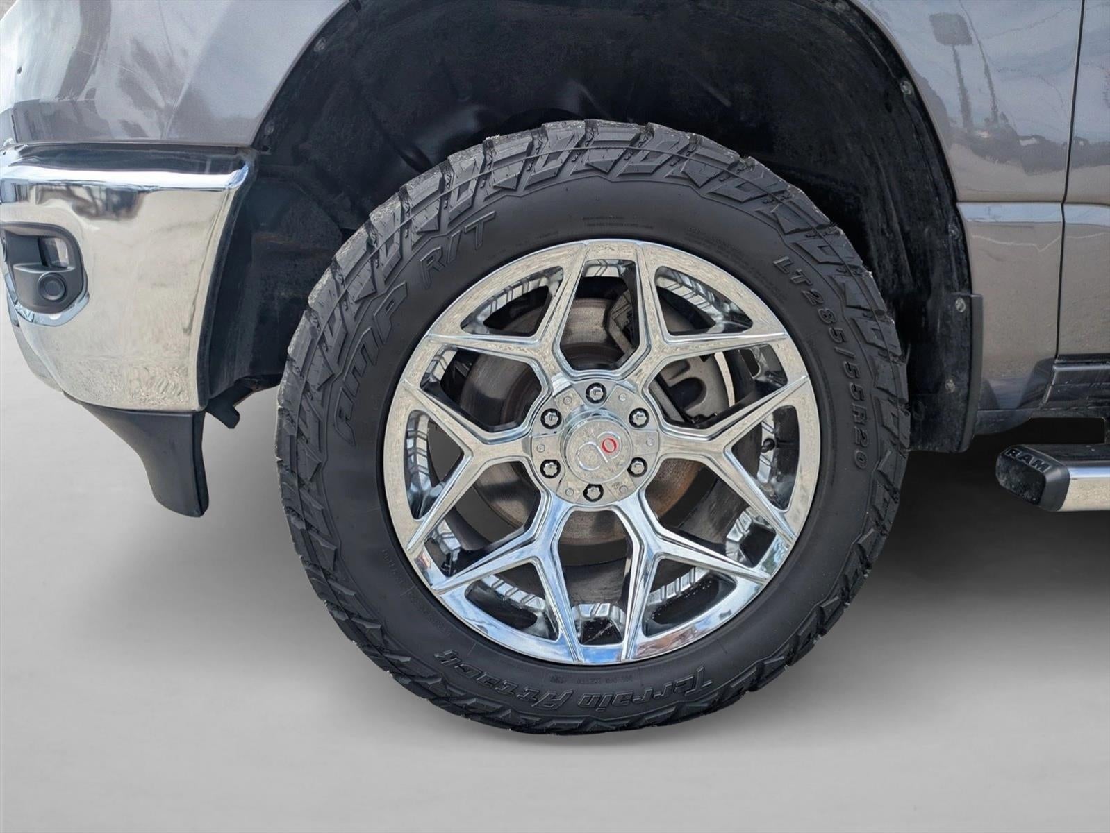 2023 RAM 1500 Laramie 4x4 Crew Cab 5'7" Box