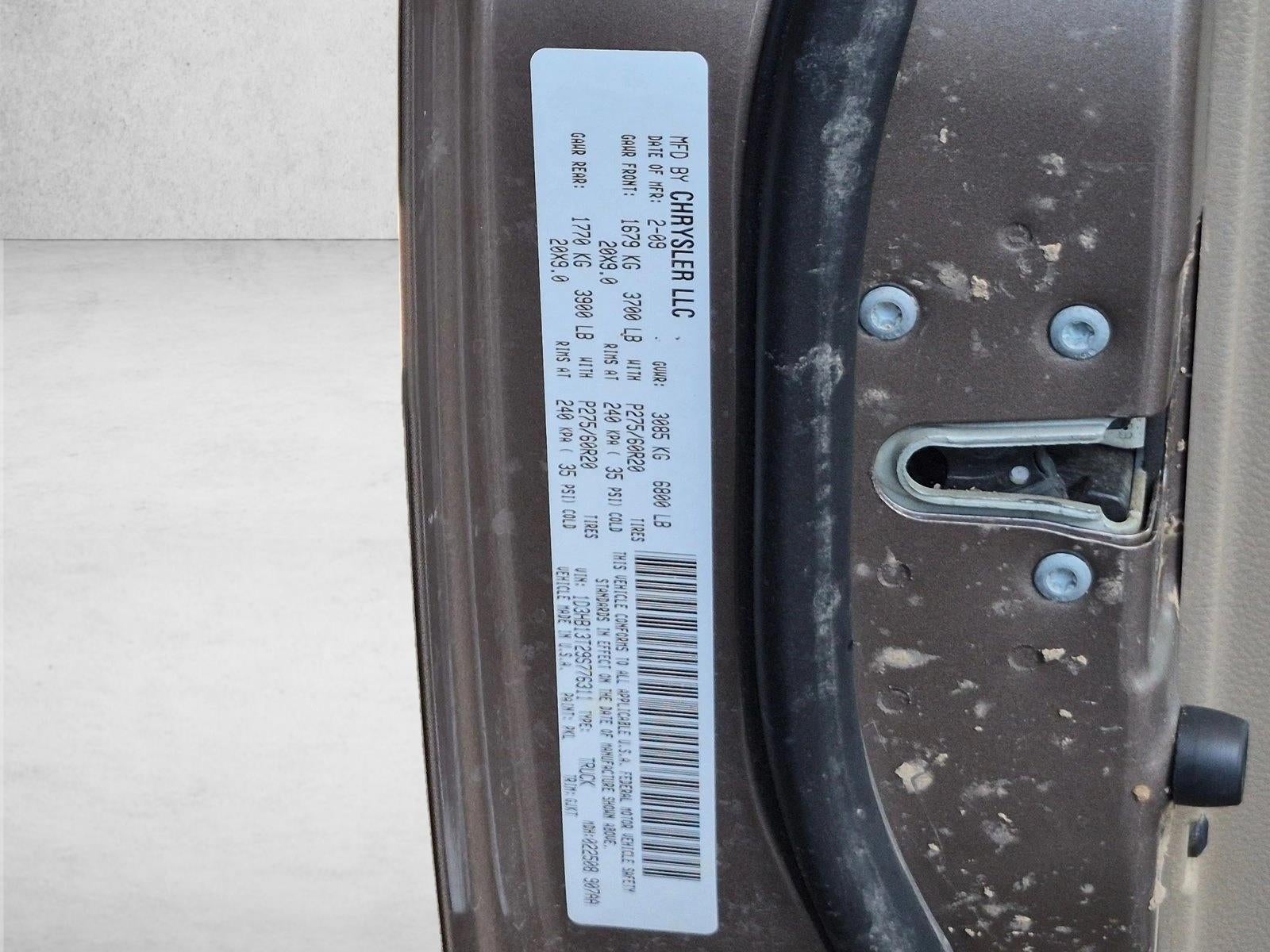2009 Dodge Ram 1500 2WD Crew Cab 5.6 Ft Box Laramie