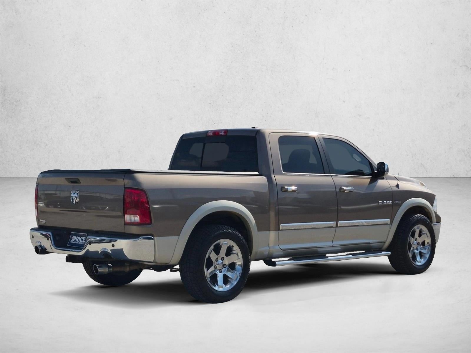2009 Dodge Ram 1500 2WD Crew Cab 5.6 Ft Box Laramie
