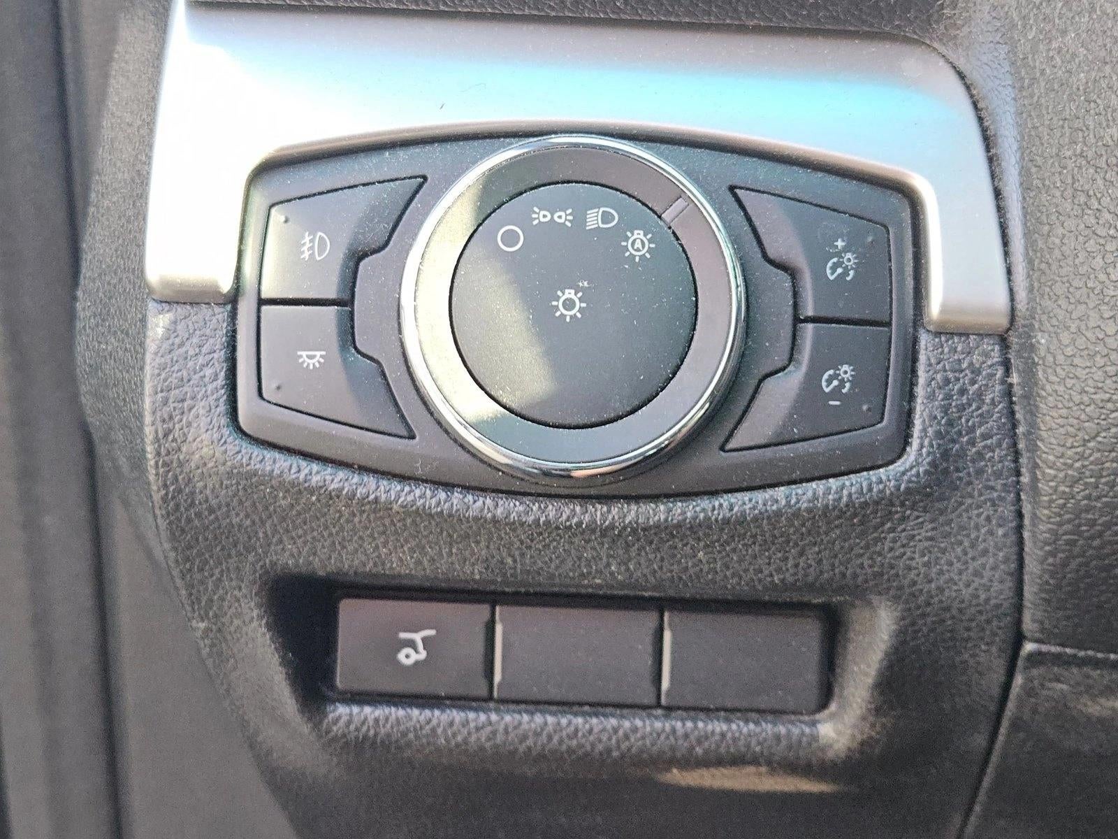 2016 Ford Explorer FWD 4dr XLT