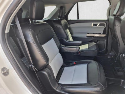 2022 Ford Explorer XLT RWD