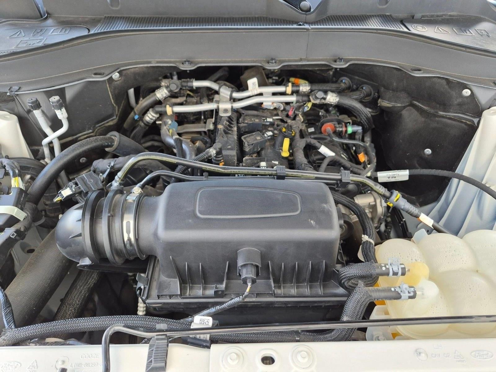 2022 Ford Explorer XLT RWD