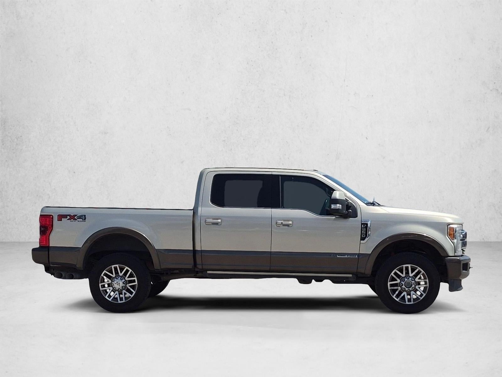 2017 Ford Super Duty F-250 SRW King Ranch 4WD Crew Cab 6.75' Box