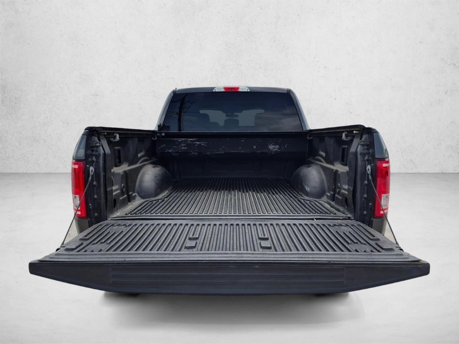 2016 Ford F-150 2WD SuperCrew 5-1/2 Ft Box XLT