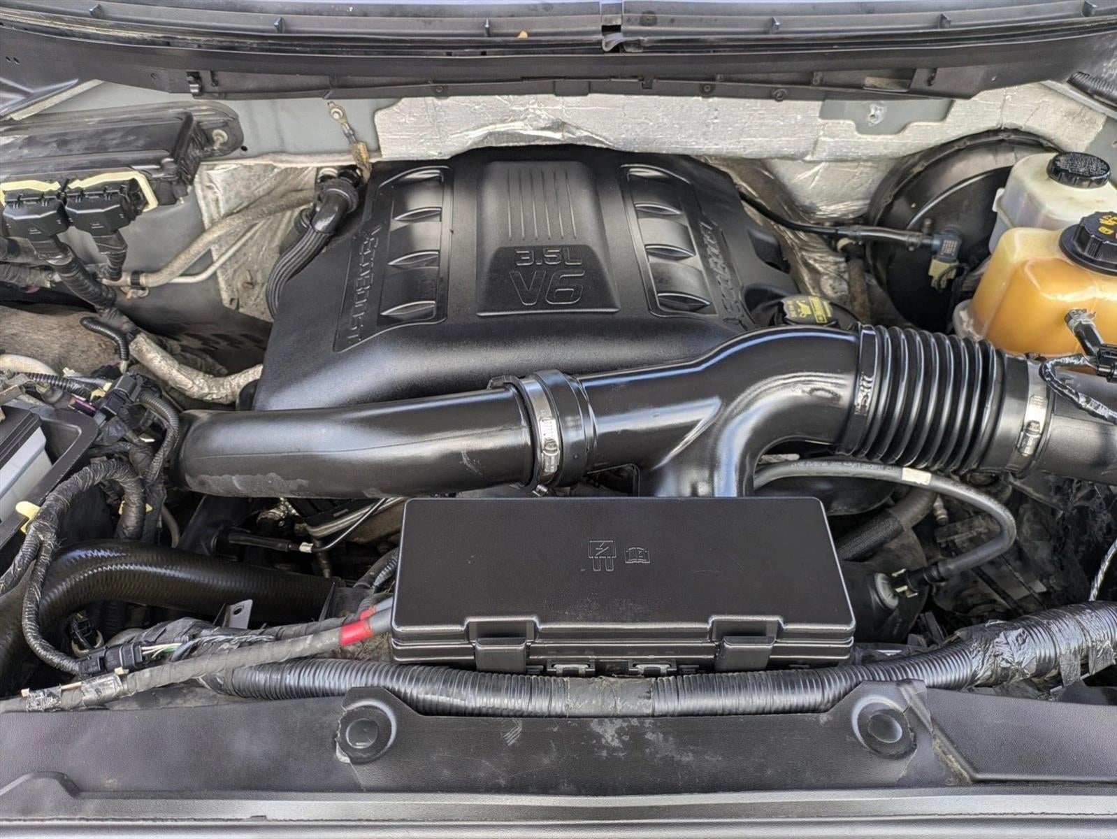 2013 Ford F-150 2WD SuperCrew 5-1/2 Ft Box XLT